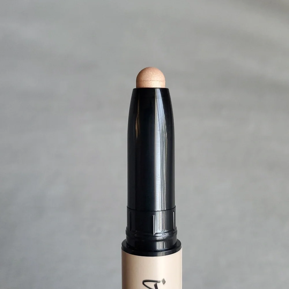 🆕️ IT SUPERHERO No-Tug Shadow Stick (BOLD BUBBLY Pearl Finish)